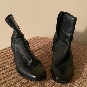 Laura Scott ankle boots